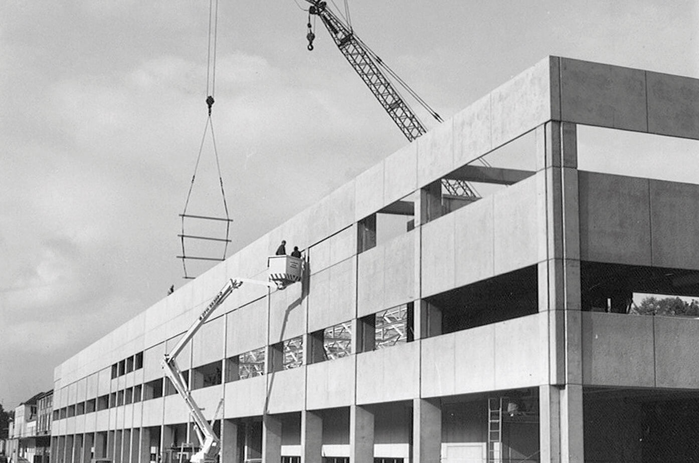 1990er Jahre	Ausweitung der Pkw-Kurbelwellenfertigung mit Bau von neuen Produktionsstätten