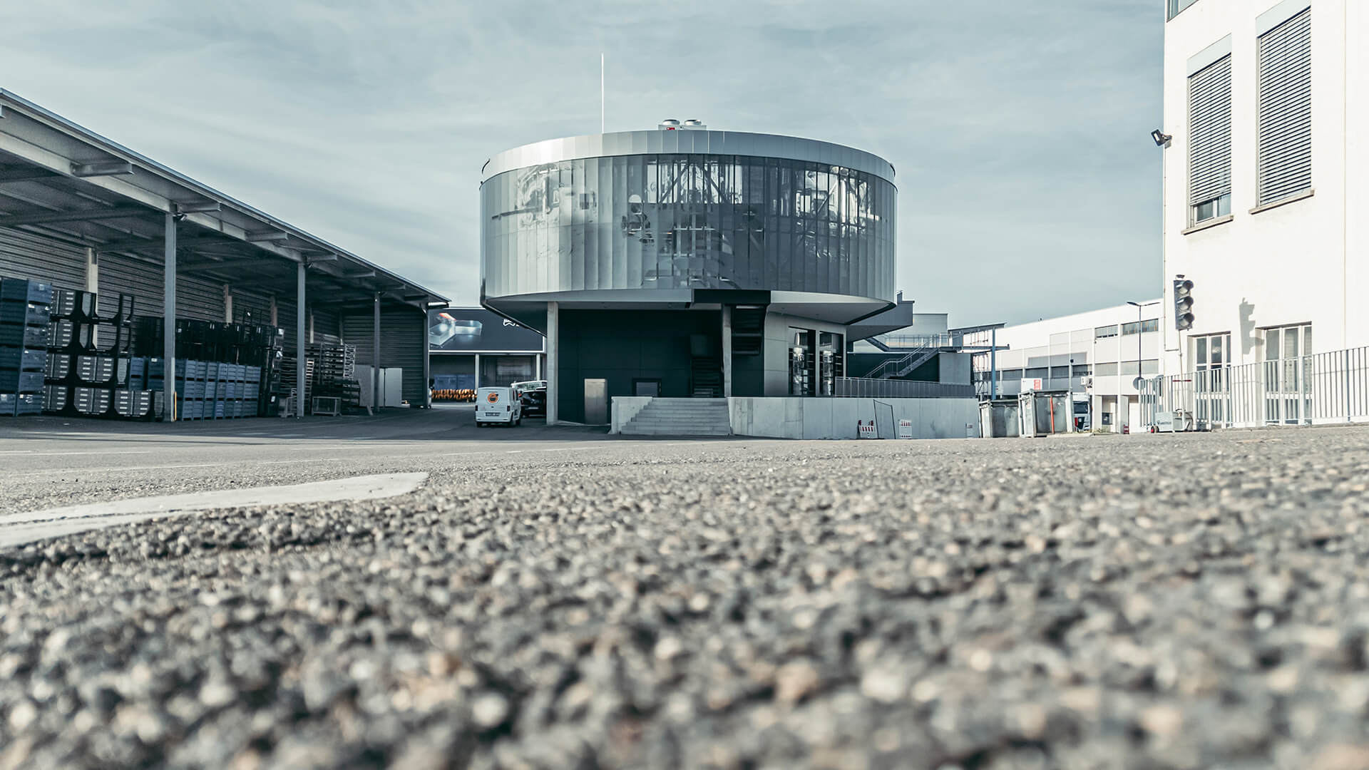 Bau eines neuen Ausbildungszentrums und Betriebsrestaurants